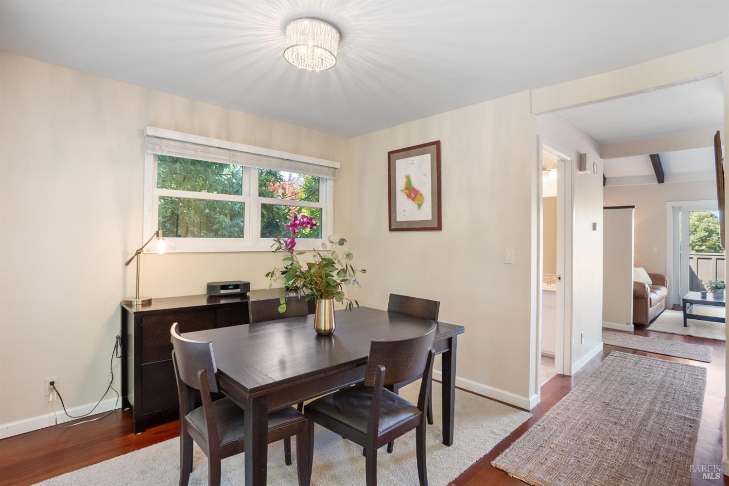 Detail Gallery Image 11 of 39 For 529 Nevada St, Sausalito,  CA 94965 - 2 Beds | 1/1 Baths
