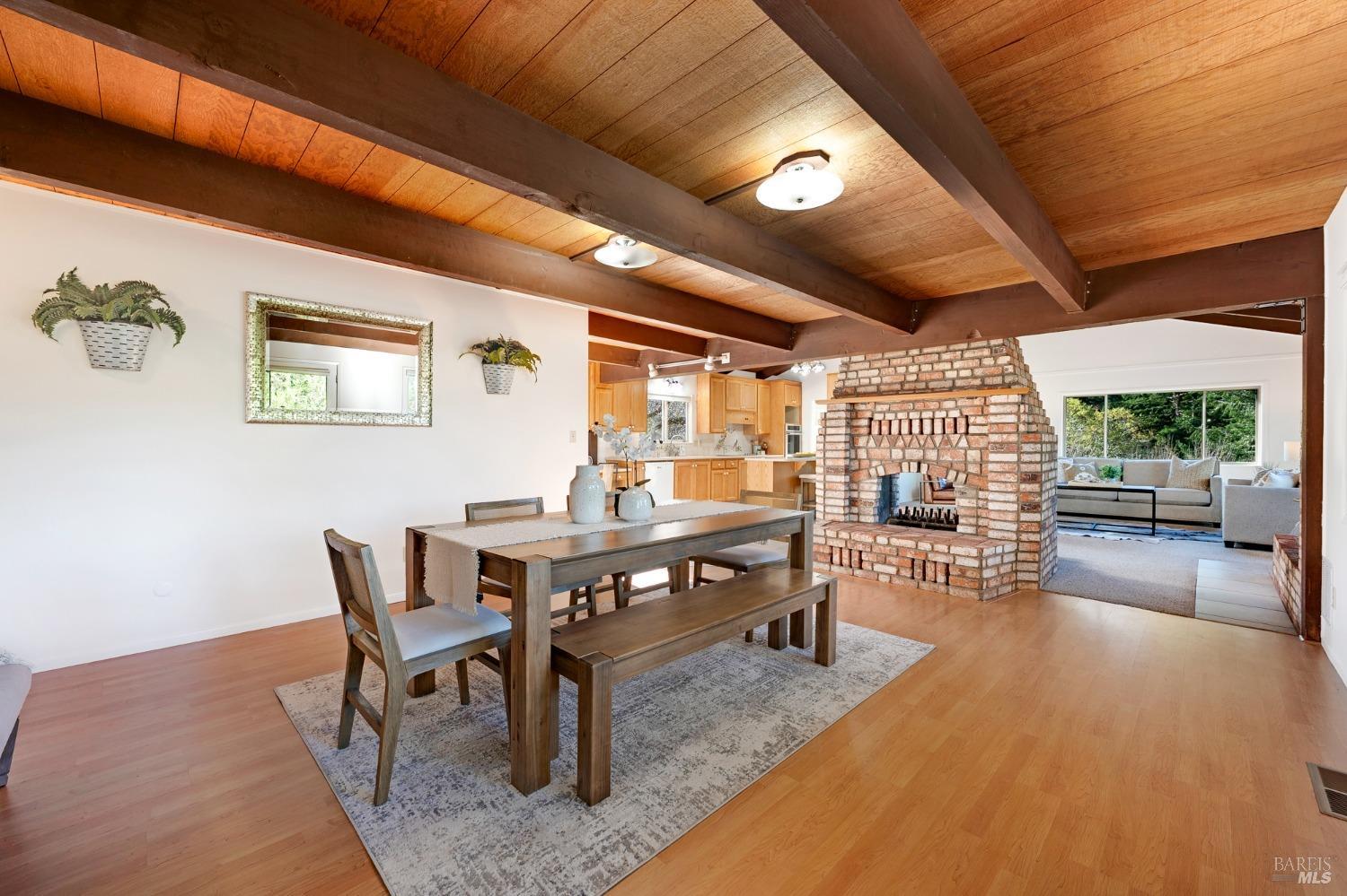 Detail Gallery Image 22 of 80 For 1905 Green Hill Rd, Sebastopol,  CA 95472 - 4 Beds | 2 Baths