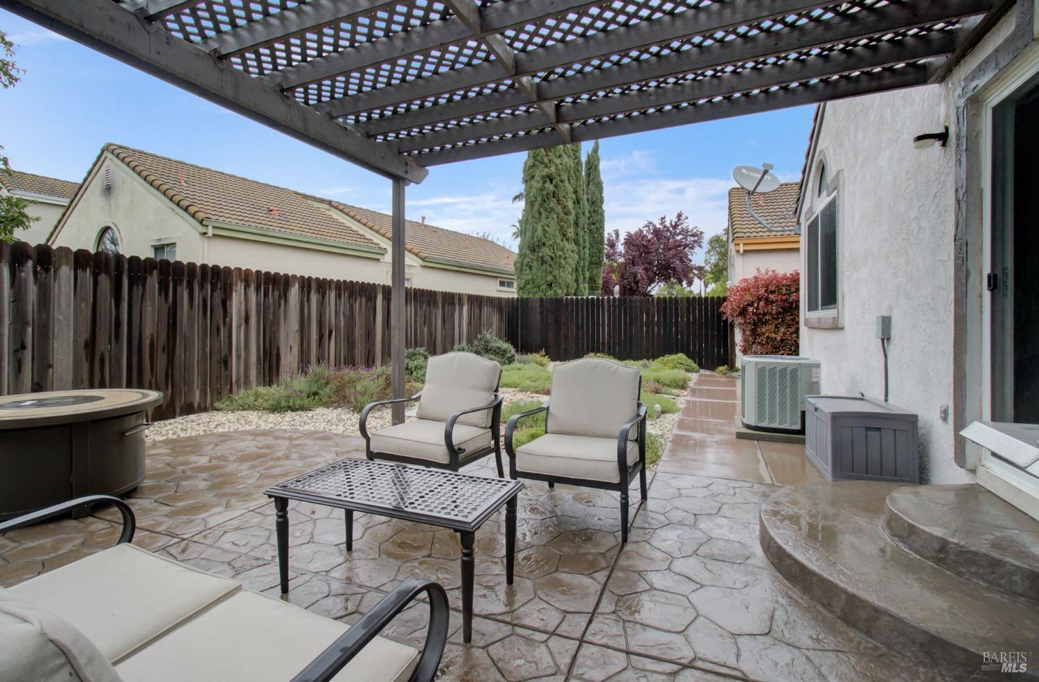 Detail Gallery Image 20 of 22 For 268 Potrero St, Suisun City,  CA 94585 - 2 Beds | 2 Baths