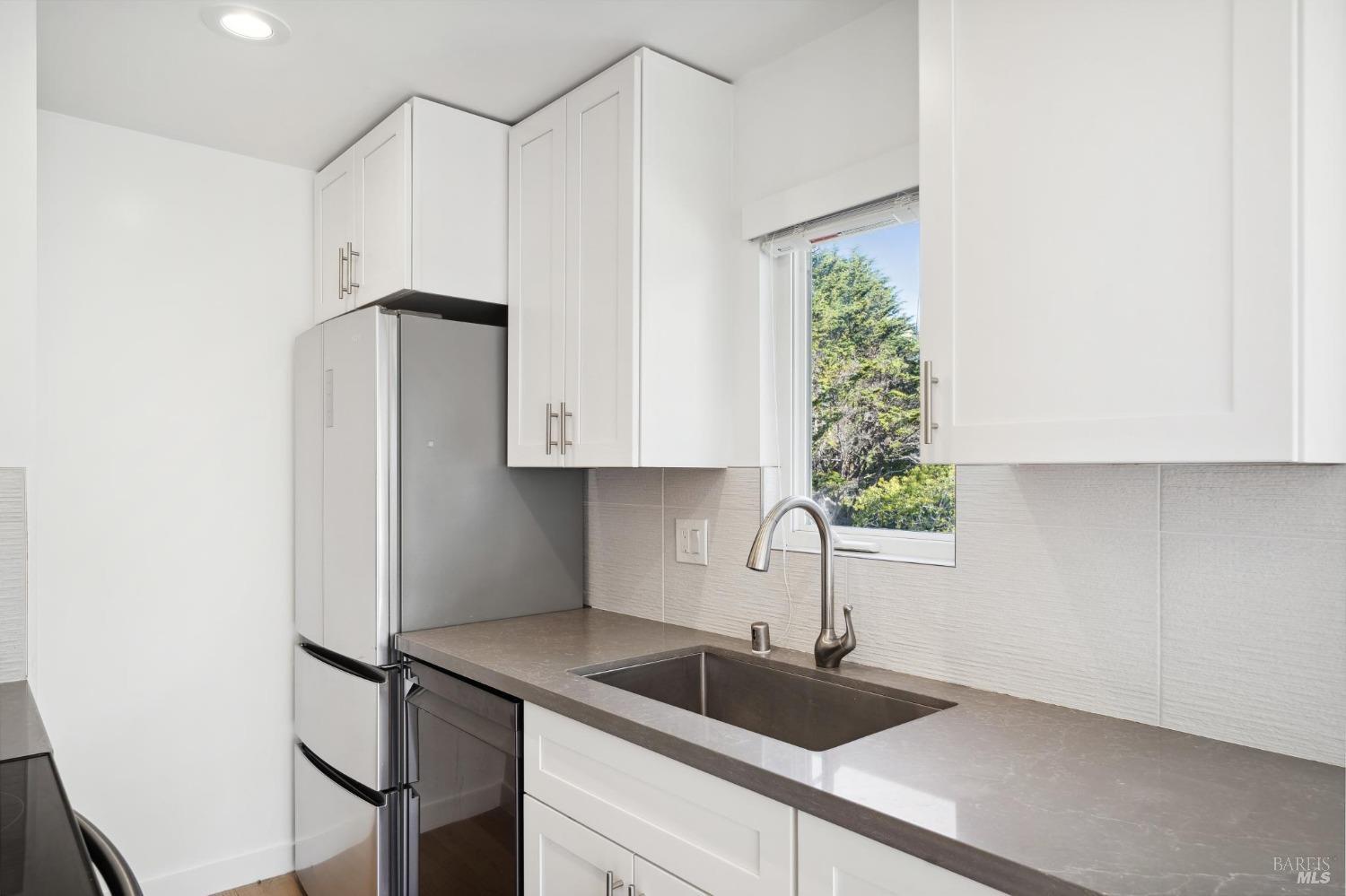 Detail Gallery Image 10 of 25 For 120 Seminary Dr 1a,  Mill Valley,  CA 94941 - 1 Beds | 1 Baths