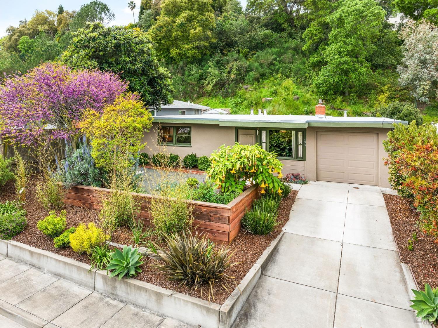 Welcome to this charming mid-century home nestled in a serene and tranquil St. Vincent's Hill neighb