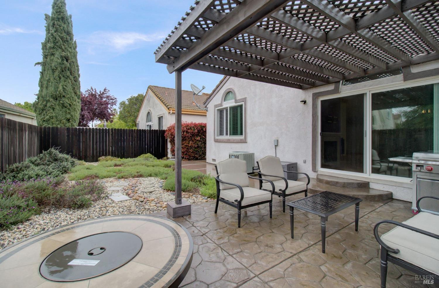 Detail Gallery Image 19 of 22 For 268 Potrero St, Suisun City,  CA 94585 - 2 Beds | 2 Baths