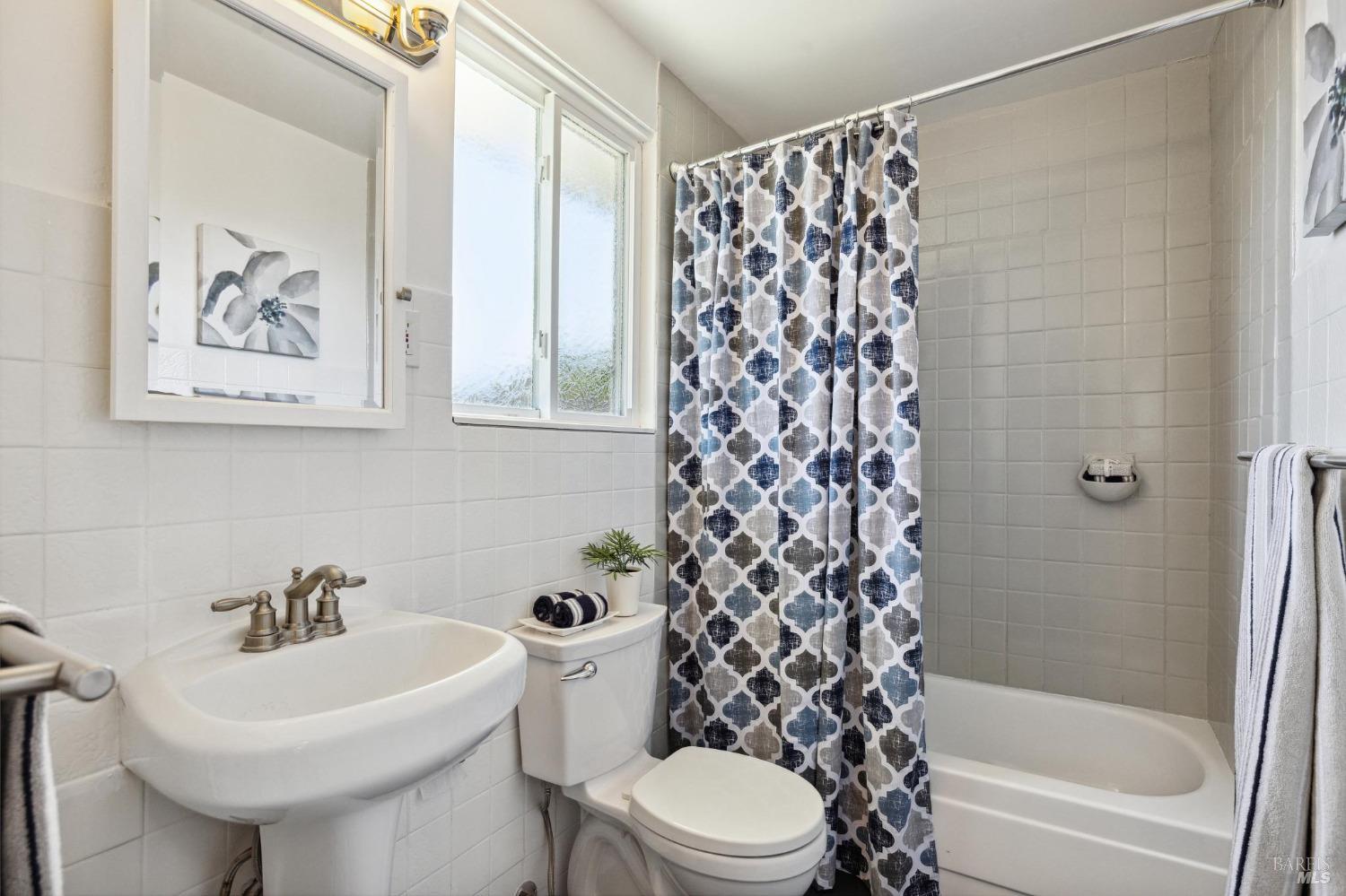 Detail Gallery Image 21 of 37 For 799 Bamboo Ter, San Rafael,  CA 94903 - 4 Beds | 2 Baths