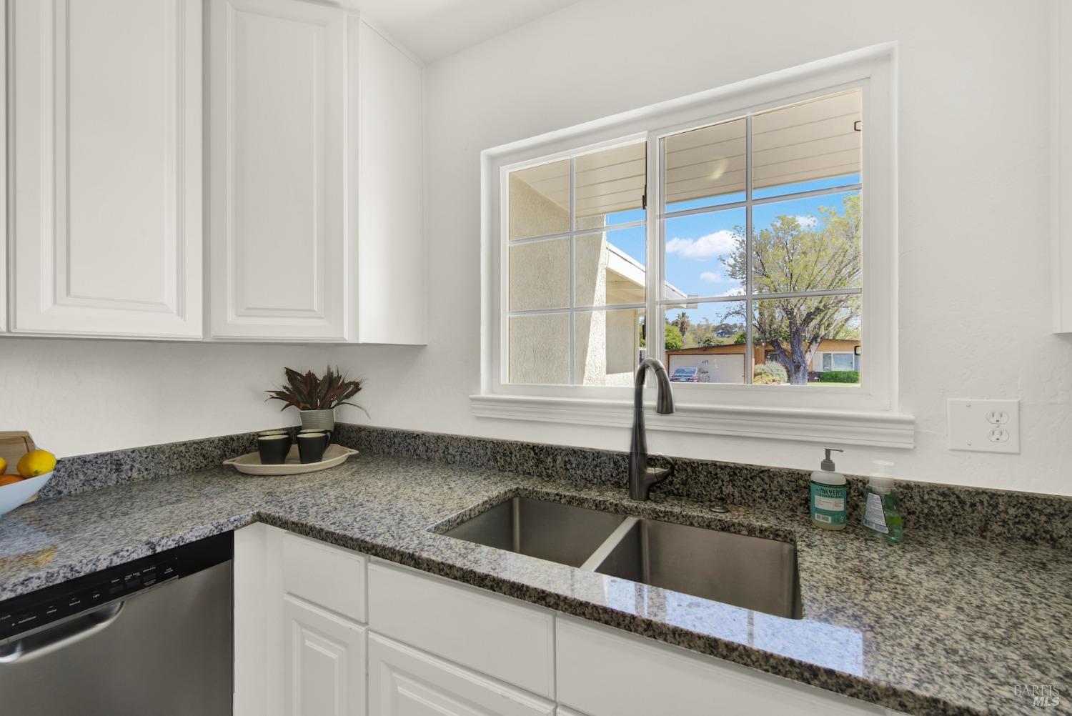 Detail Gallery Image 16 of 46 For 236 Madrone St, Vacaville,  CA 95688 - 3 Beds | 2 Baths