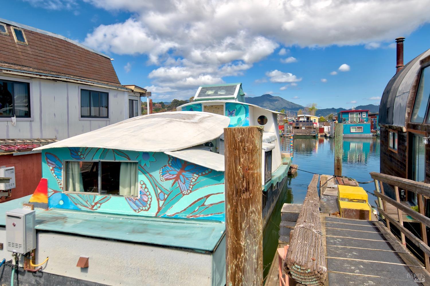 Detail Gallery Image 11 of 27 For 11 Main Dock Unkn, Sausalito,  CA 94965 - 0 Beds | 0 Baths