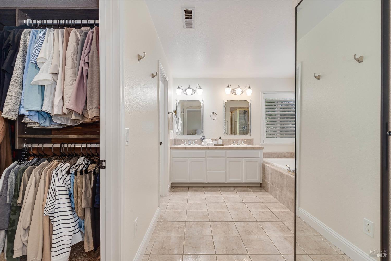 Detail Gallery Image 29 of 47 For 5717 Evening Way, Santa Rosa,  CA 95409 - 4 Beds | 2/1 Baths