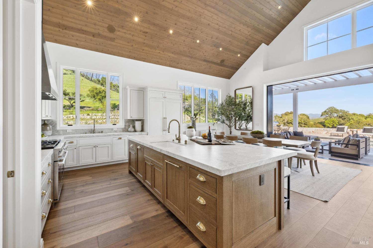 Detail Gallery Image 21 of 94 For 2509 Madrona Ave, Saint Helena,  CA 94574 - 4 Beds | 4/1 Baths