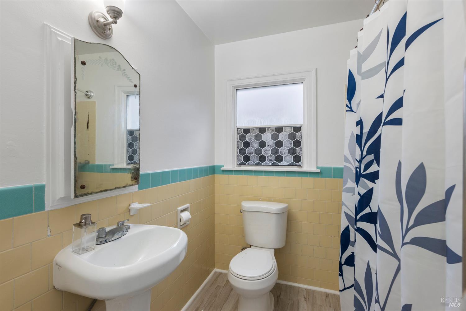 Detail Gallery Image 12 of 32 For 118 Hewett St, Santa Rosa,  CA 95401 - 3 Beds | 1 Baths