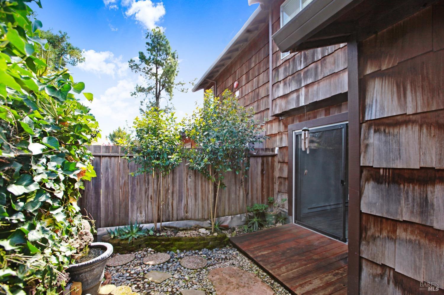 Detail Gallery Image 13 of 17 For 8016 Sunflower Dr, Cotati,  CA 94931 - 2 Beds | 1/1 Baths
