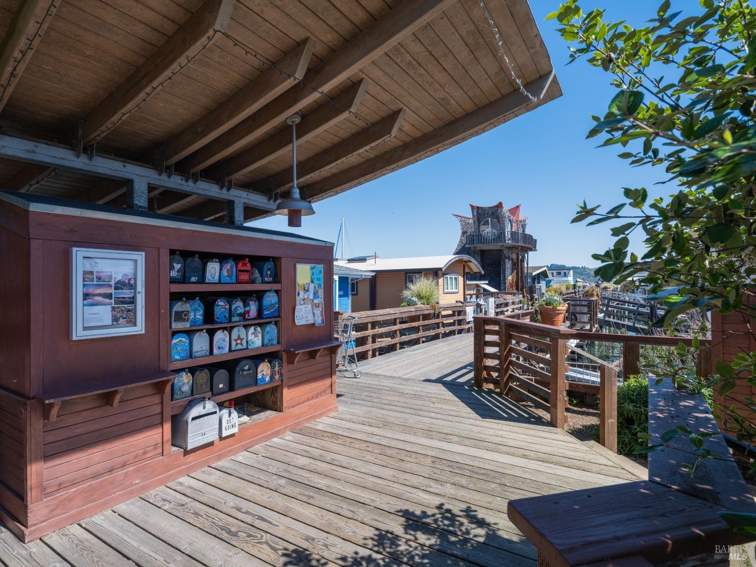 Detail Gallery Image 35 of 37 For 46 S 40 Dock Unkn, Sausalito,  CA 94965 - 2 Beds | 1/1 Baths
