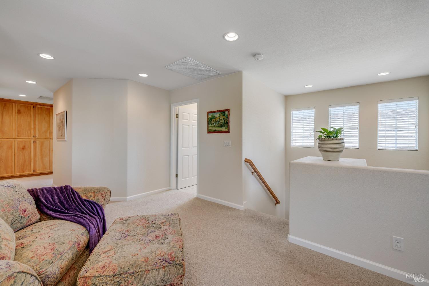 Detail Gallery Image 27 of 42 For 1100 Mitchell Ln, Windsor,  CA 95492 - 4 Beds | 2/1 Baths