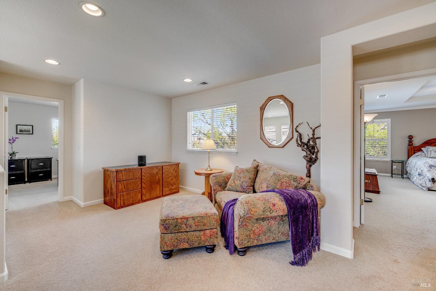 Detail Gallery Image 26 of 42 For 1100 Mitchell Ln, Windsor,  CA 95492 - 4 Beds | 2/1 Baths