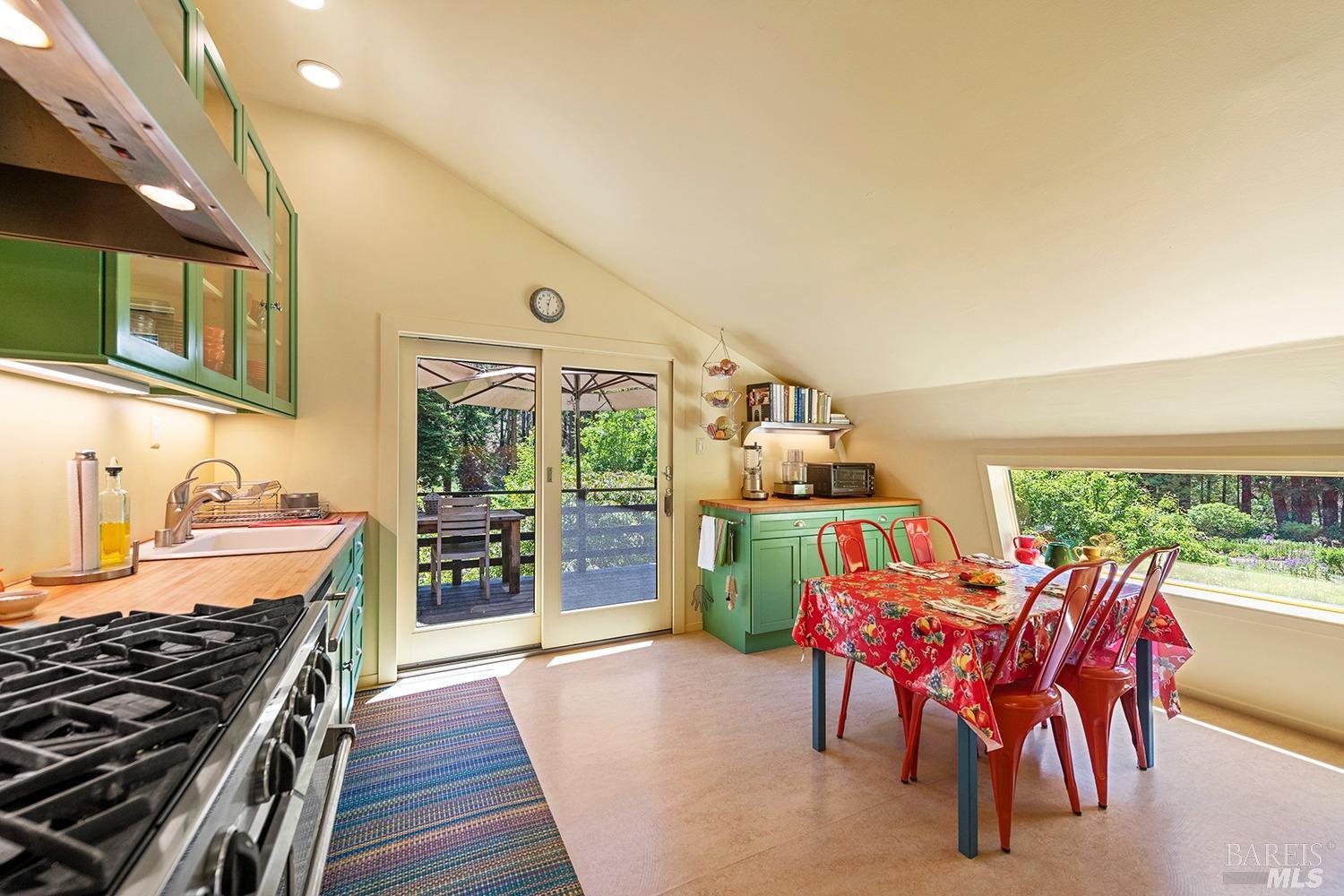 Detail Gallery Image 17 of 70 For 5362 Mill Creek Rd, Healdsburg,  CA 95448 - 2 Beds | 2 Baths