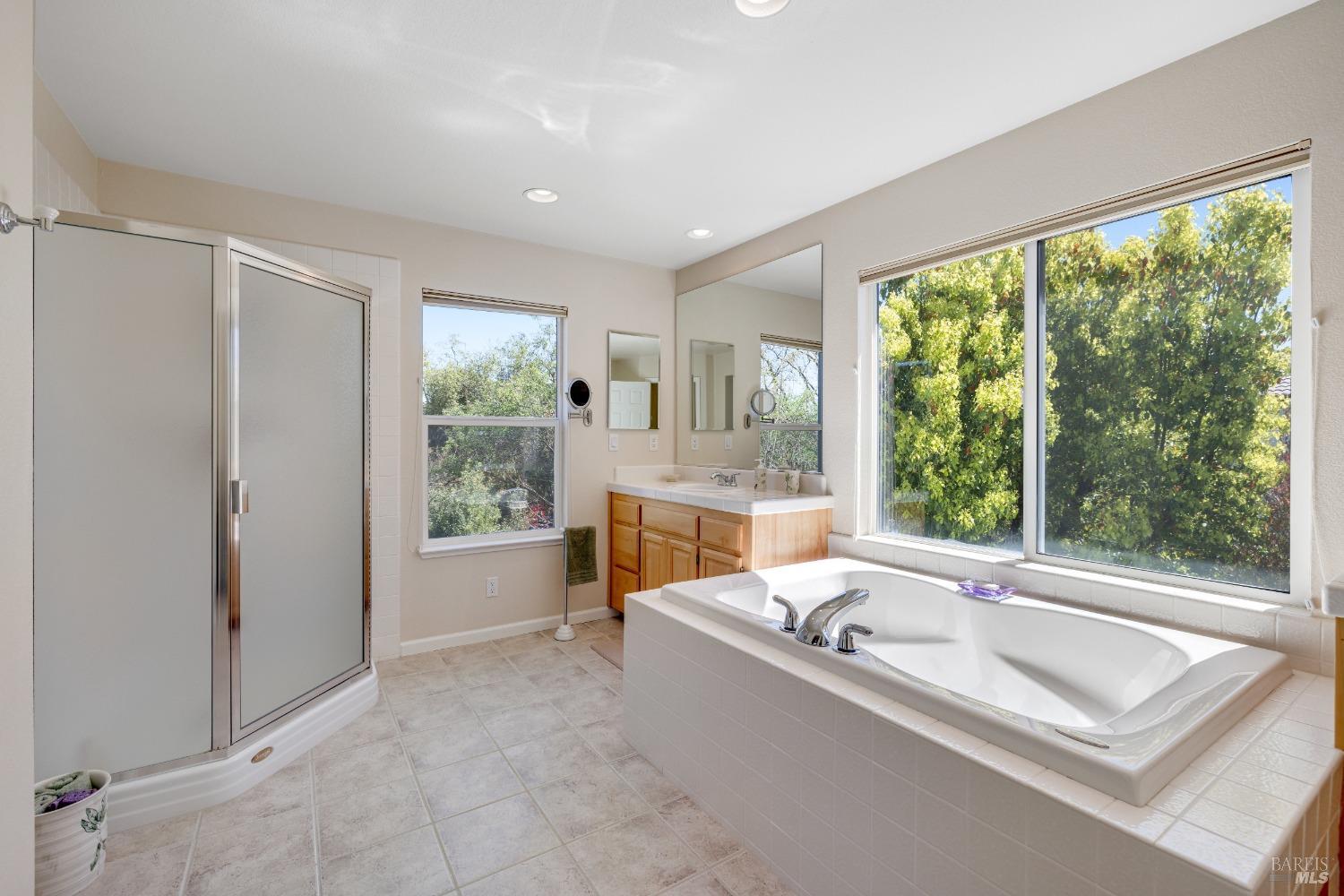 Detail Gallery Image 38 of 42 For 1100 Mitchell Ln, Windsor,  CA 95492 - 4 Beds | 2/1 Baths