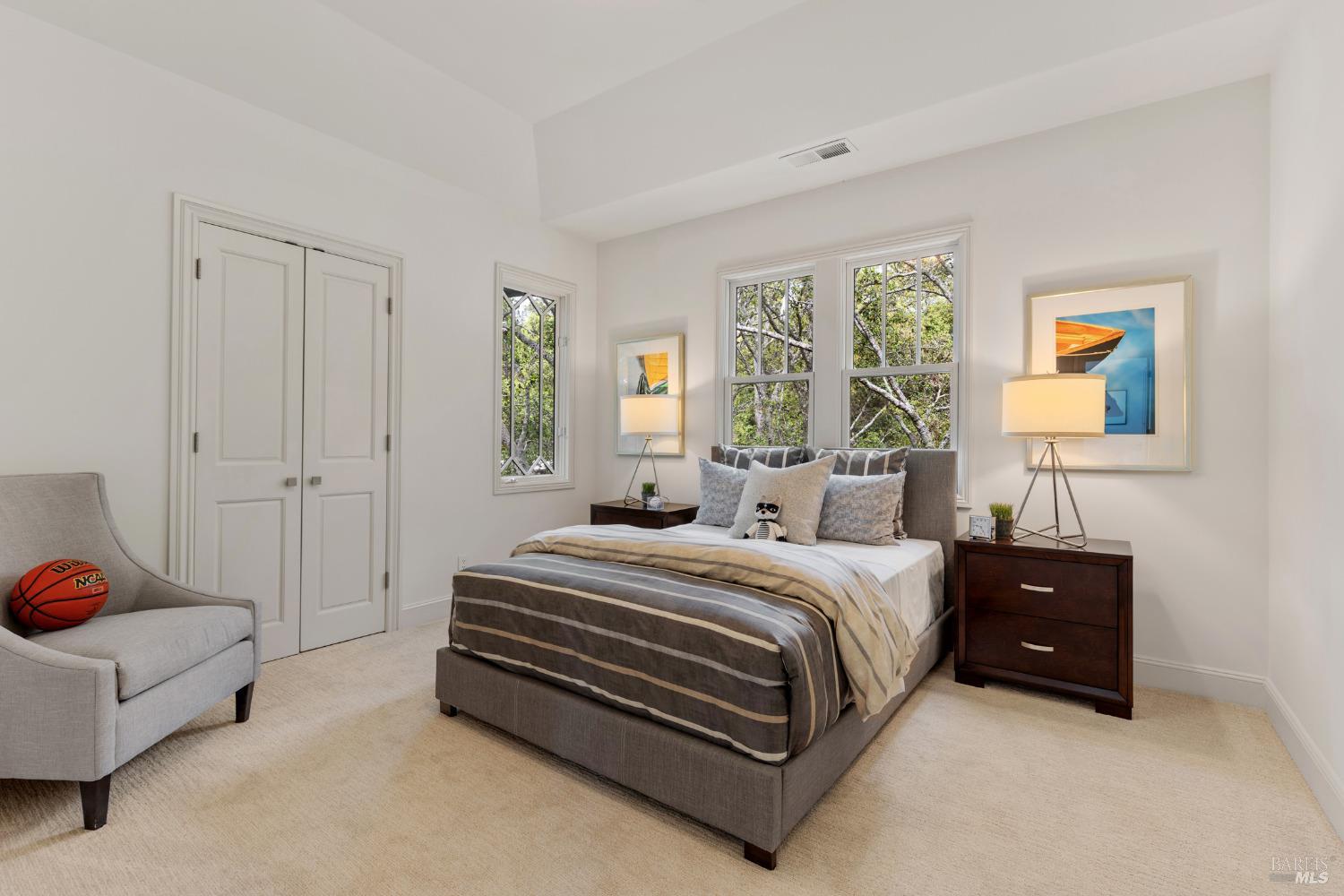 Detail Gallery Image 37 of 54 For 53 Manor Rd, Kentfield,  CA 94904 - 5 Beds | 4/2 Baths