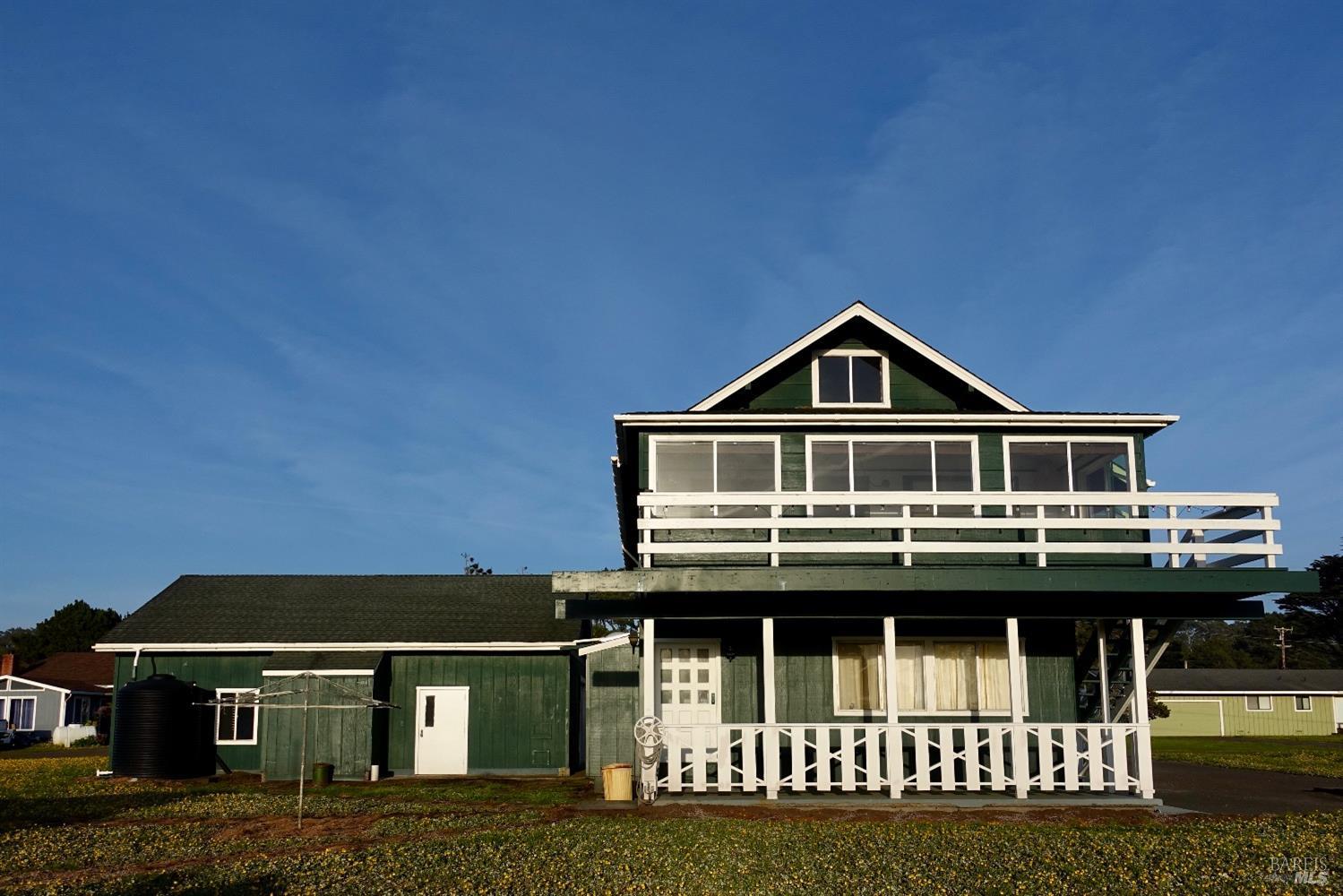 Photo of 33440 Pacific Wy in Fort Bragg, CA