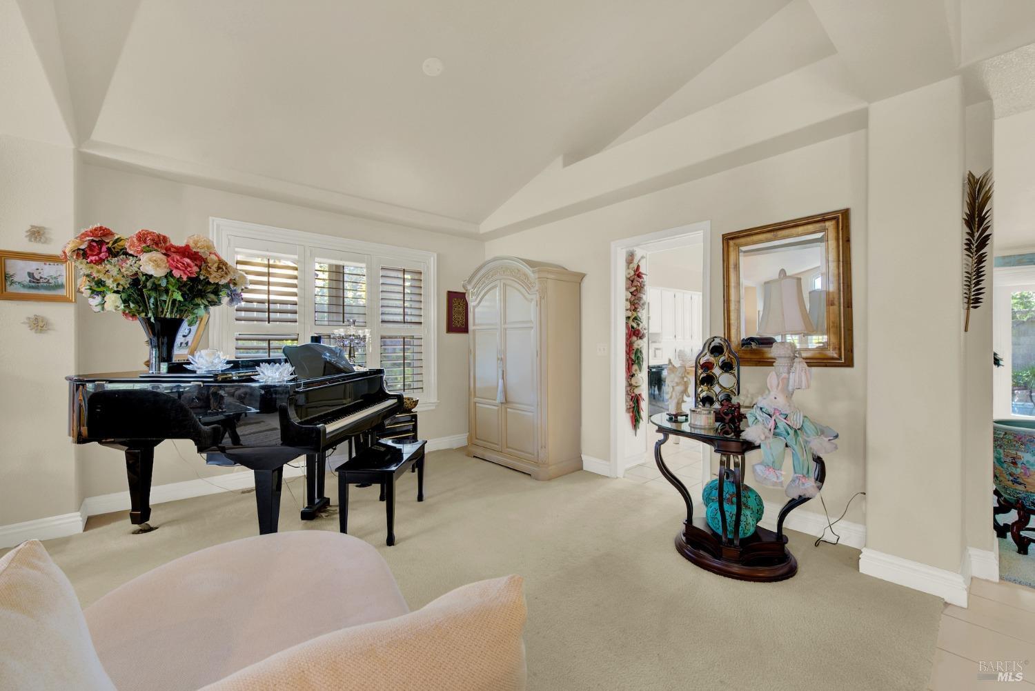 Detail Gallery Image 12 of 65 For 236 Fairgate Dr, Vacaville,  CA 95687 - 4 Beds | 2 Baths