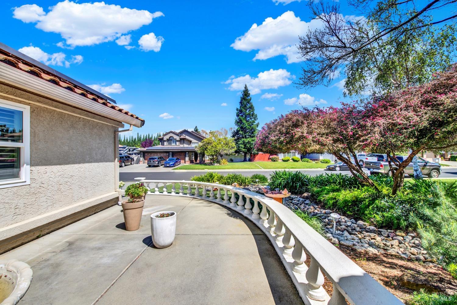 Detail Gallery Image 5 of 65 For 236 Fairgate Dr, Vacaville,  CA 95687 - 4 Beds | 2 Baths