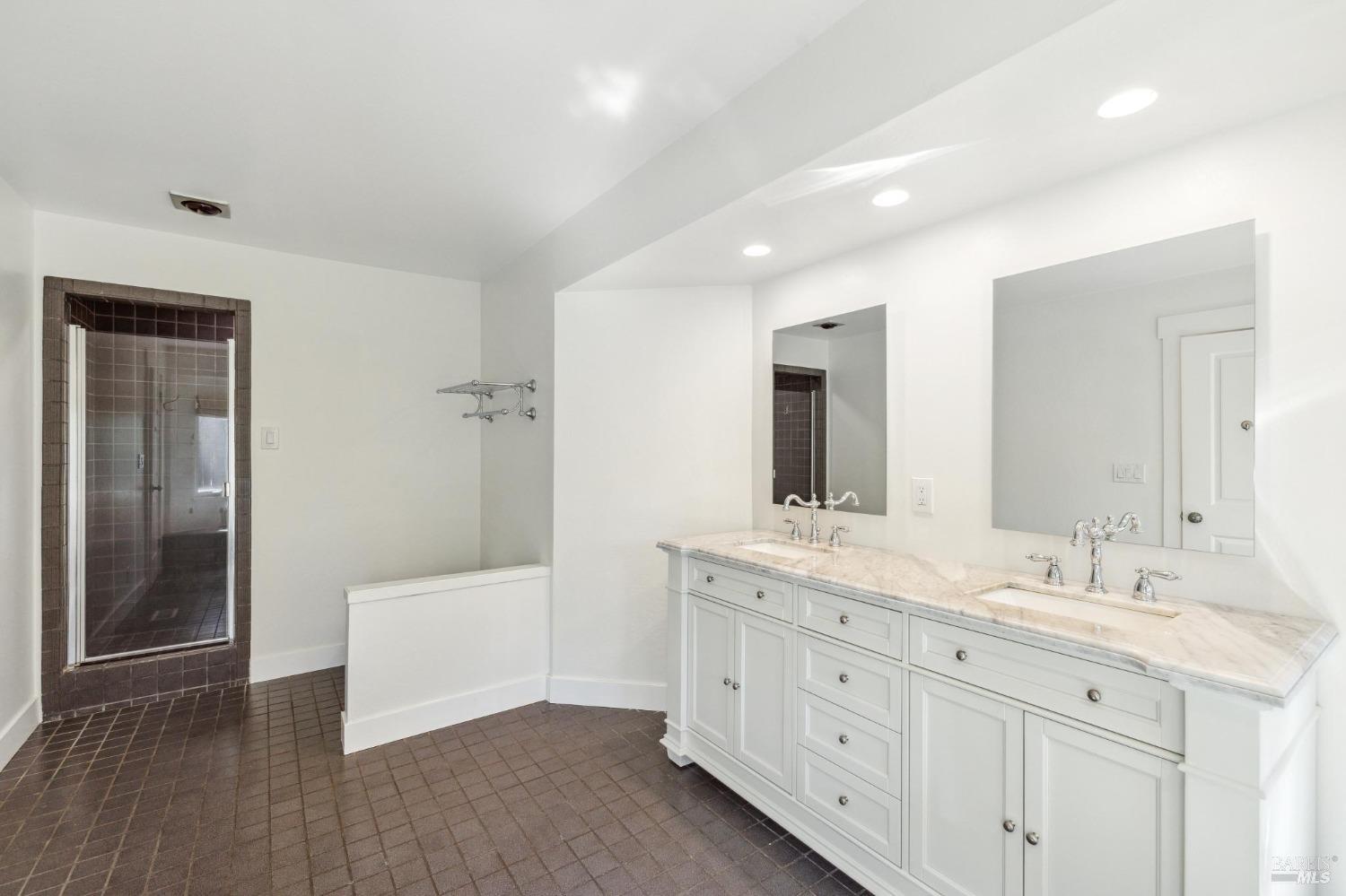 Detail Gallery Image 20 of 41 For 440 E Macarthur St, Sonoma,  CA 95476 - 3 Beds | 2 Baths