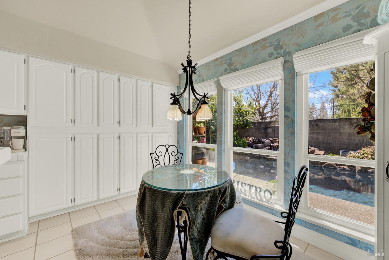 Detail Gallery Image 21 of 65 For 236 Fairgate Dr, Vacaville,  CA 95687 - 4 Beds | 2 Baths