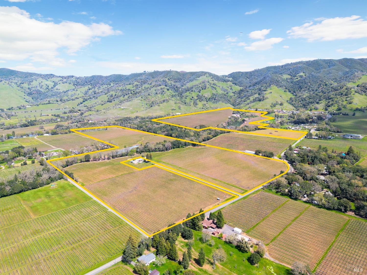 Photo of 2760 Rd I in Redwood Valley, CA