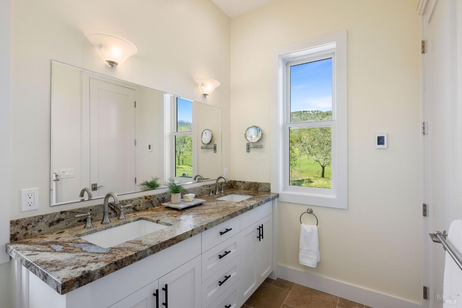 Detail Gallery Image 25 of 35 For 6295 Sonoma Hwy, Santa Rosa,  CA 95409 - 2 Beds | 2/1 Baths