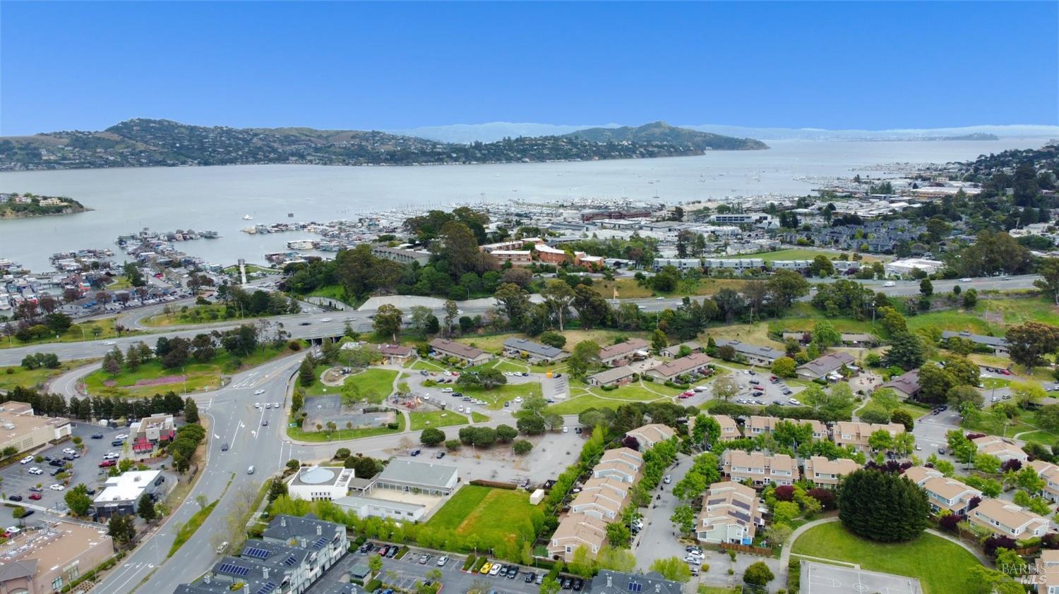 Detail Gallery Image 53 of 56 For 13 Flemings Ct, Sausalito,  CA 94965 - 2 Beds | 2 Baths