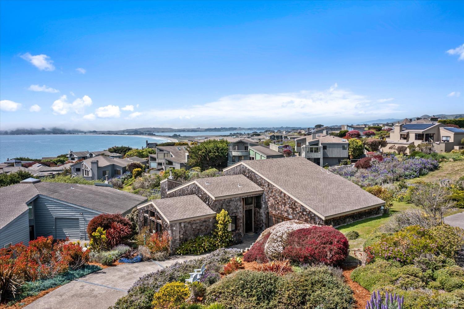 Detail Gallery Image 1 of 1 For 19959 Oyster Catcher Loop, Bodega Bay,  CA 94923 - 3 Beds | 3 Baths