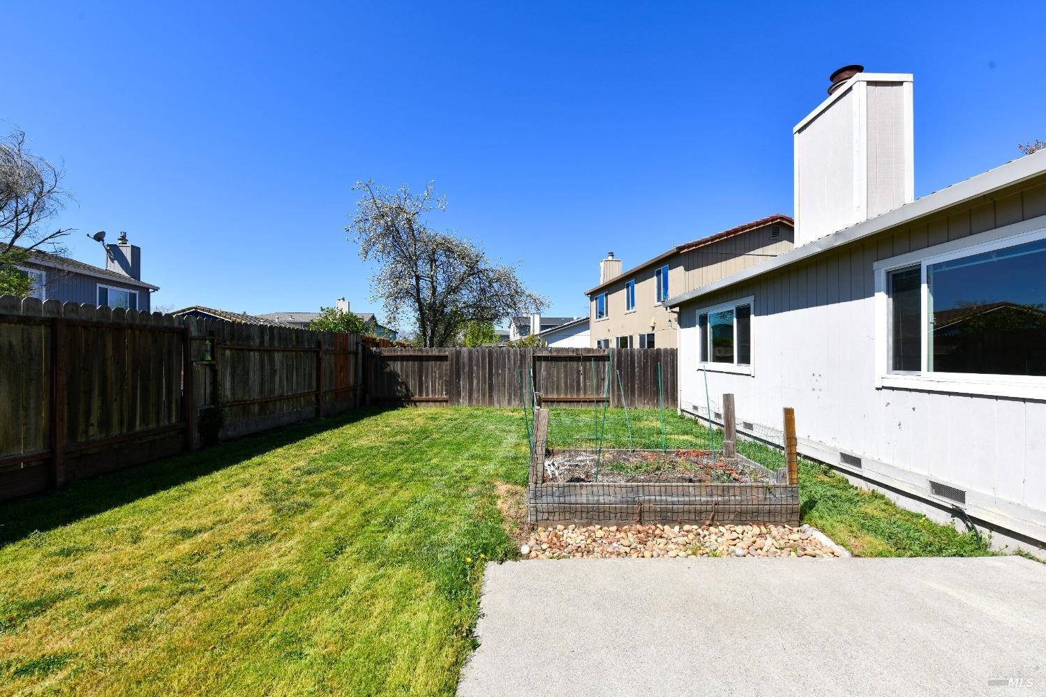 Detail Gallery Image 24 of 32 For 2457 Carriage Pl, Napa,  CA 94558 - 3 Beds | 2 Baths