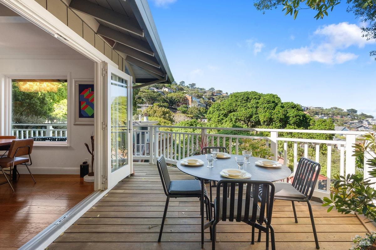 Detail Gallery Image 32 of 40 For 21 Crescent Ave, Sausalito,  CA 94965 - 2 Beds | 2 Baths