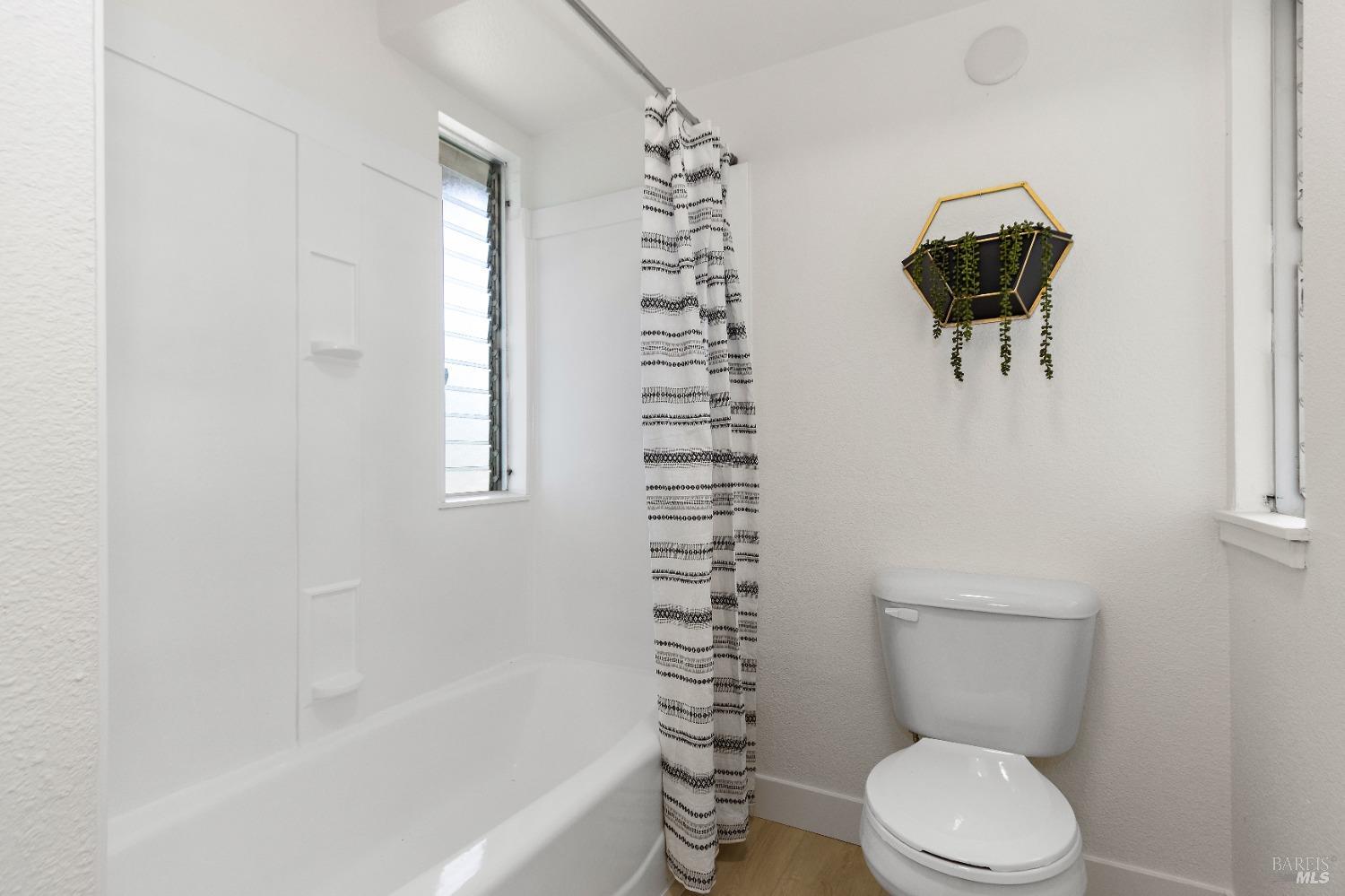 Detail Gallery Image 14 of 26 For 1725 Landana Dr #10,  Concord,  CA 94519 - 3 Beds | 2 Baths