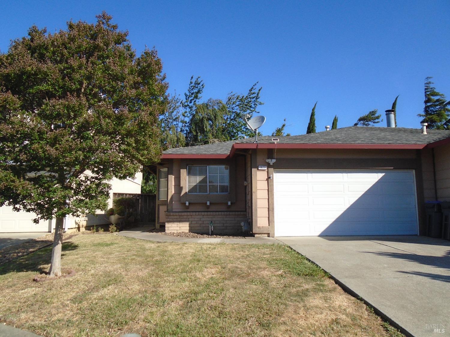Photo of 4829 Silver Lake Ct in Fairfield, CA