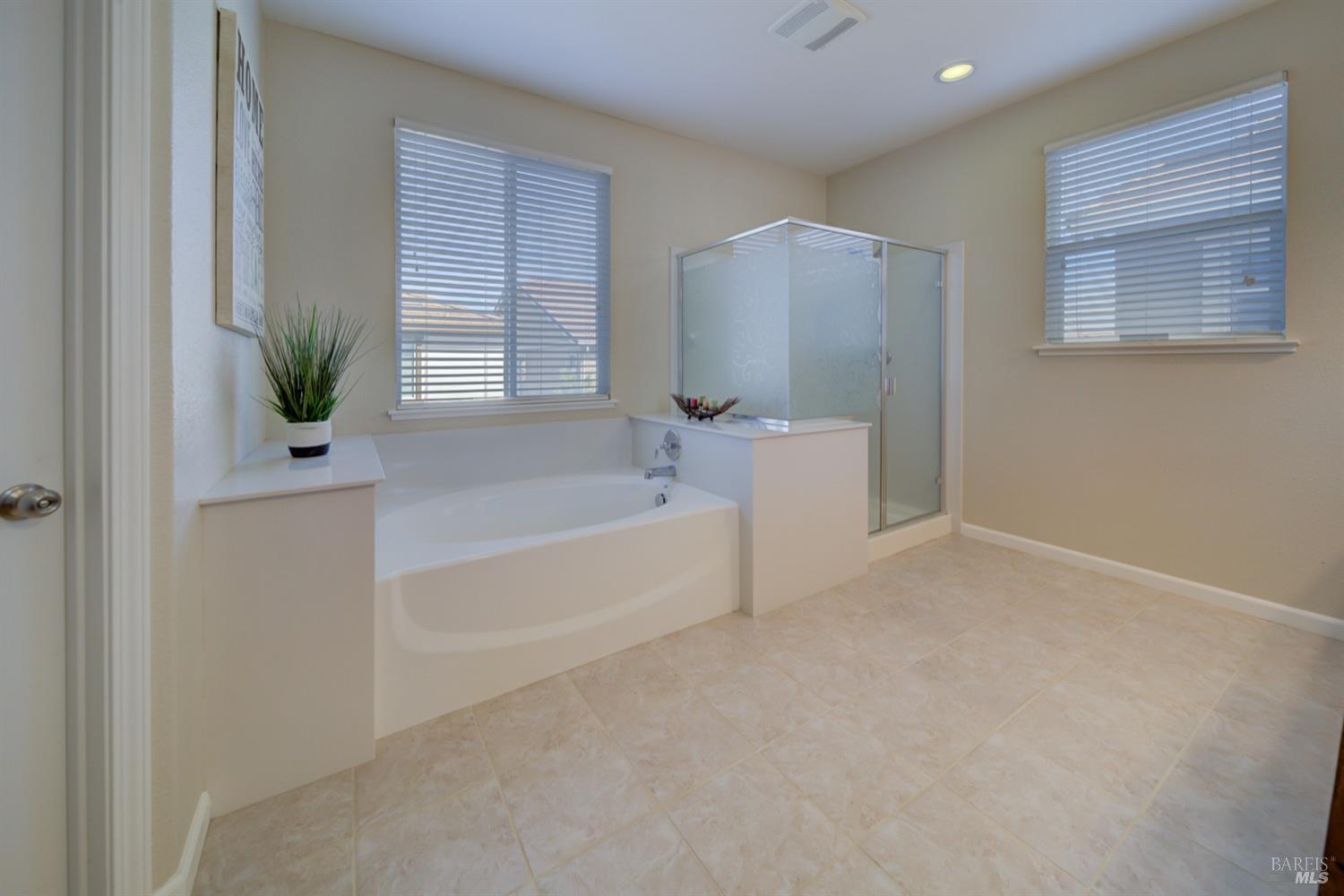 Detail Gallery Image 35 of 66 For 4696 Lariat Dr, Fairfield,  CA 94534 - 4 Beds | 2/1 Baths