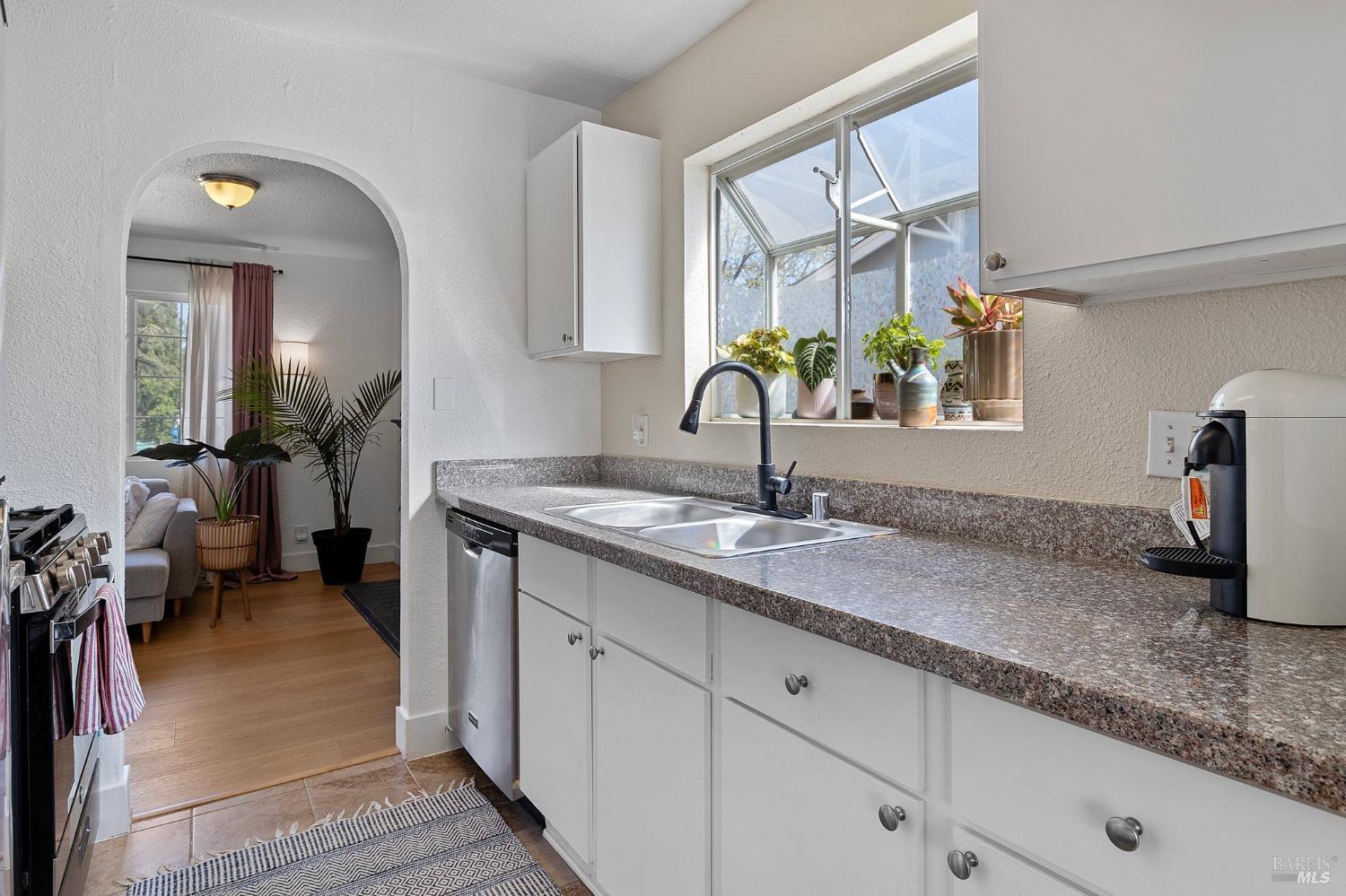 Detail Gallery Image 8 of 25 For 139 Dillon Dr, Vallejo,  CA 94589 - 3 Beds | 1 Baths