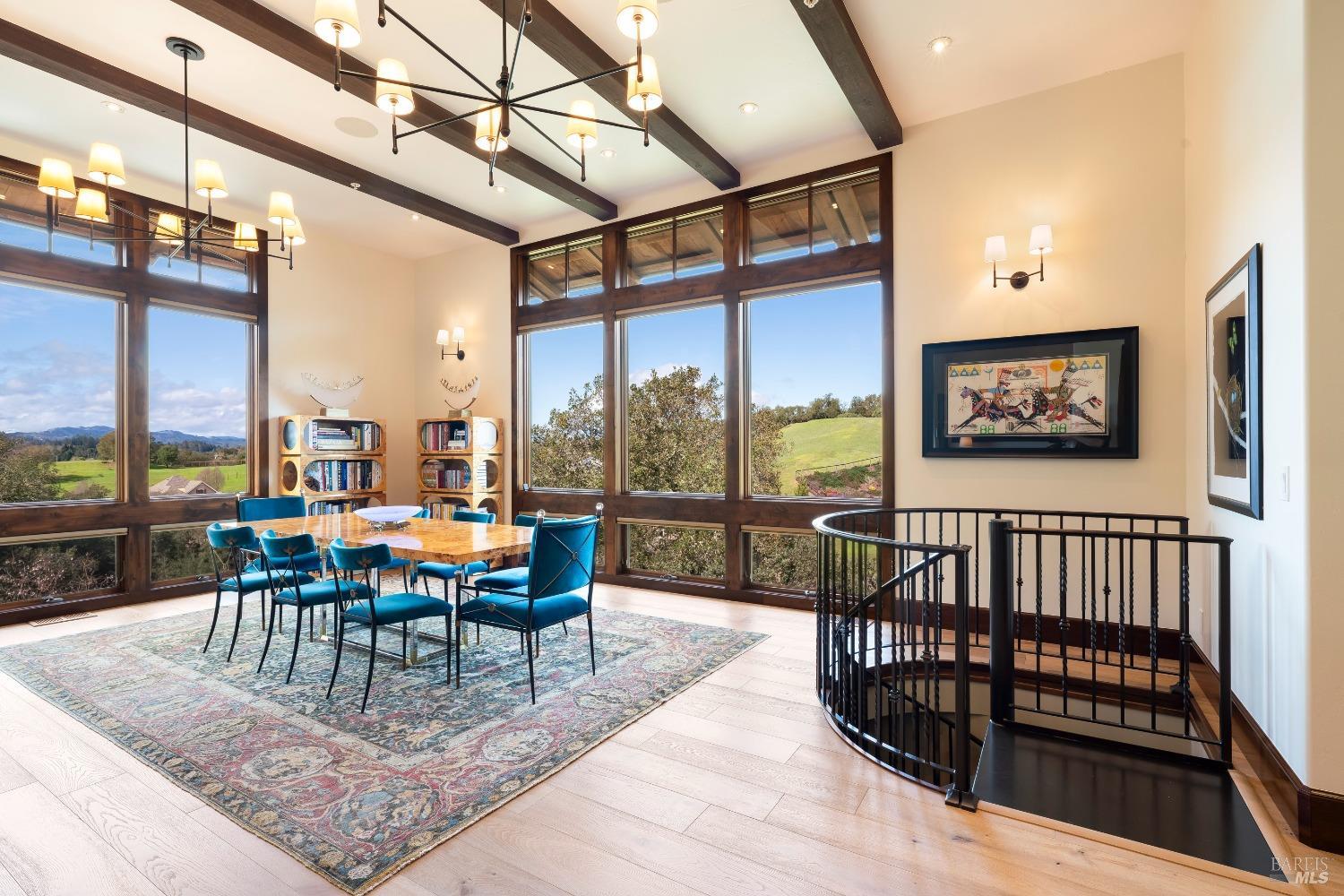Detail Gallery Image 18 of 63 For 231 Poppy Hill Dr, Healdsburg,  CA 95448 - 4 Beds | 3/1 Baths