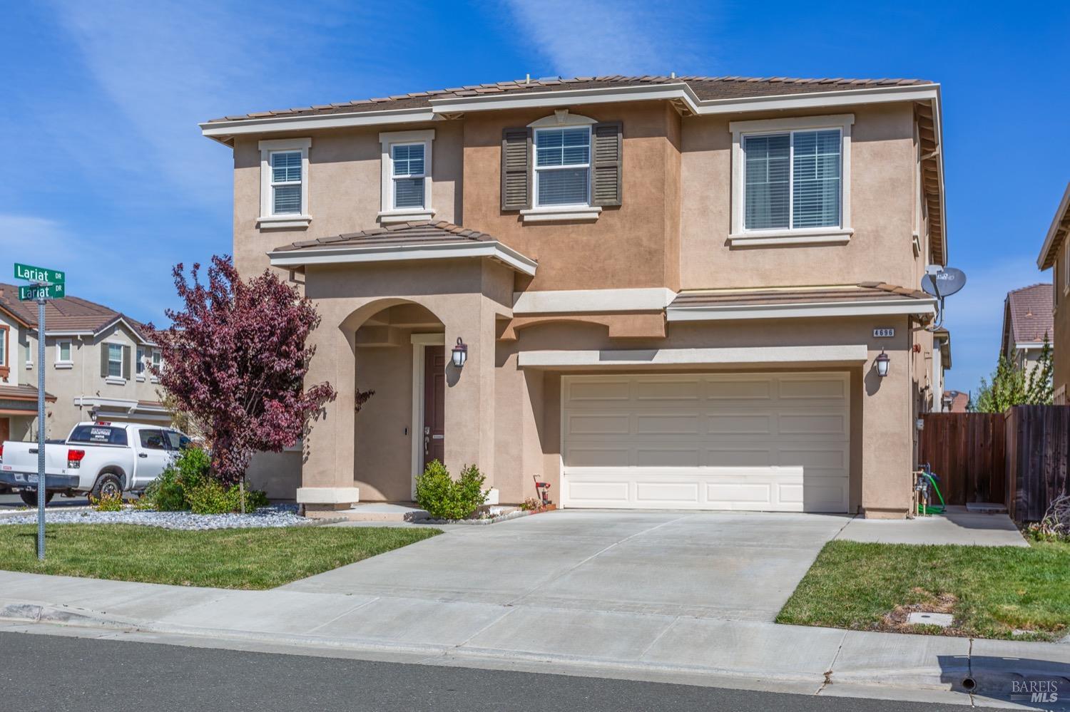 Detail Gallery Image 4 of 66 For 4696 Lariat Dr, Fairfield,  CA 94534 - 4 Beds | 2/1 Baths