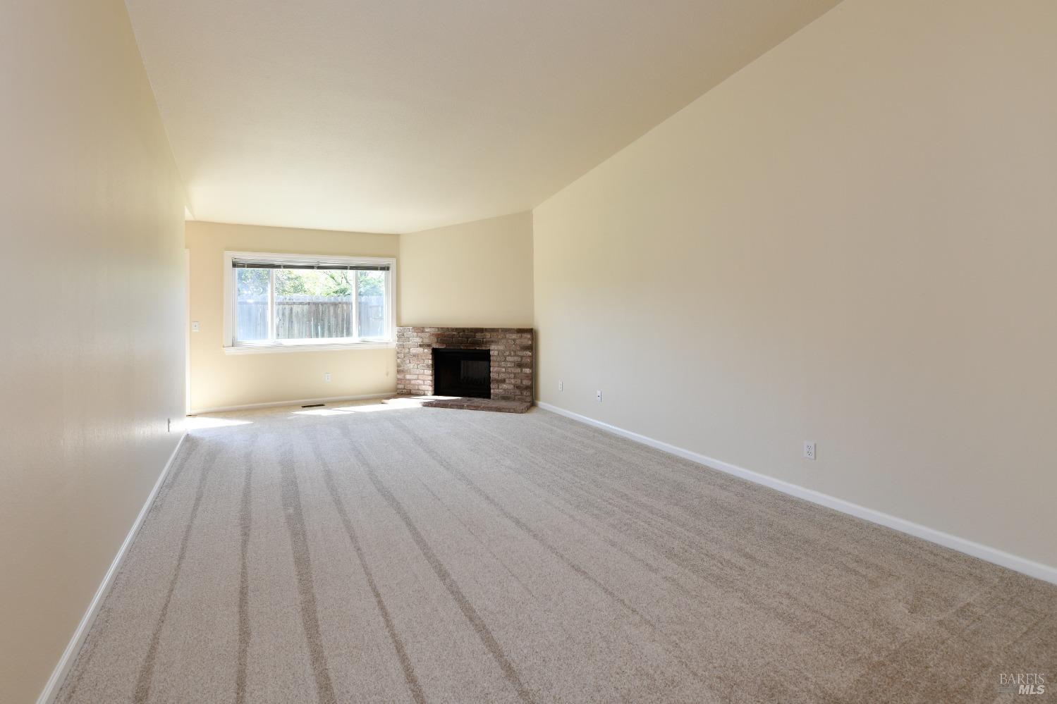 Detail Gallery Image 21 of 32 For 2457 Carriage Pl, Napa,  CA 94558 - 3 Beds | 2 Baths