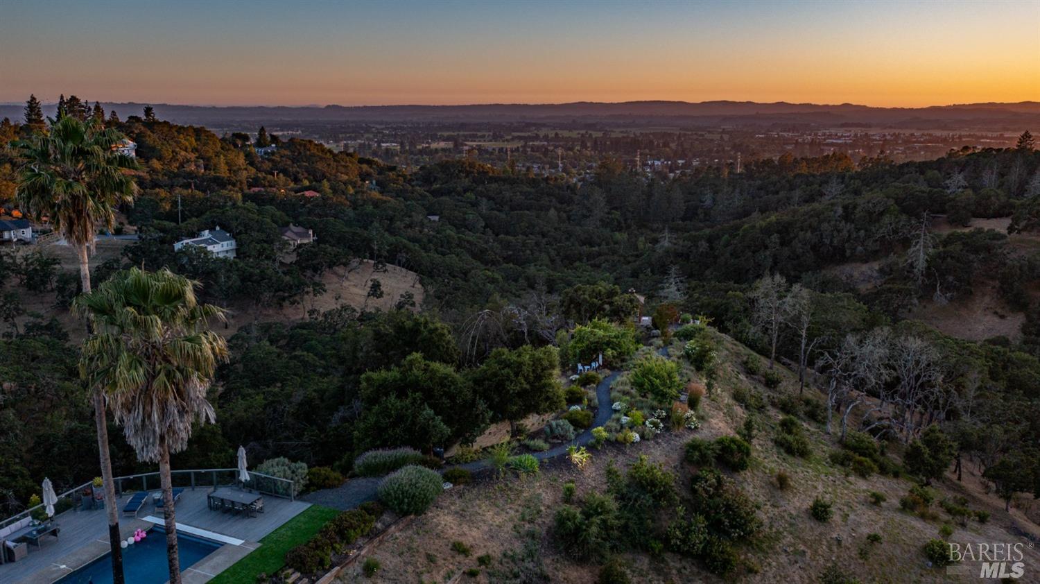 Detail Gallery Image 58 of 63 For 5239 Vista Grande Dr, Santa Rosa,  CA 95403 - 5 Beds | 4 Baths