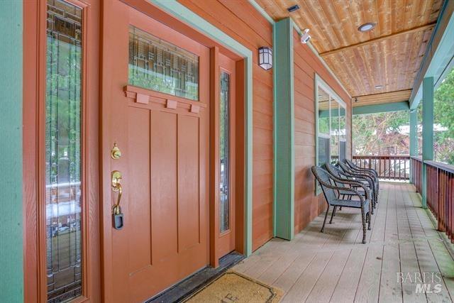 Detail Gallery Image 2 of 31 For 1238 Timber Hills Rd, Mount Shasta,  CA 96067 - 4 Beds | 3/1 Baths