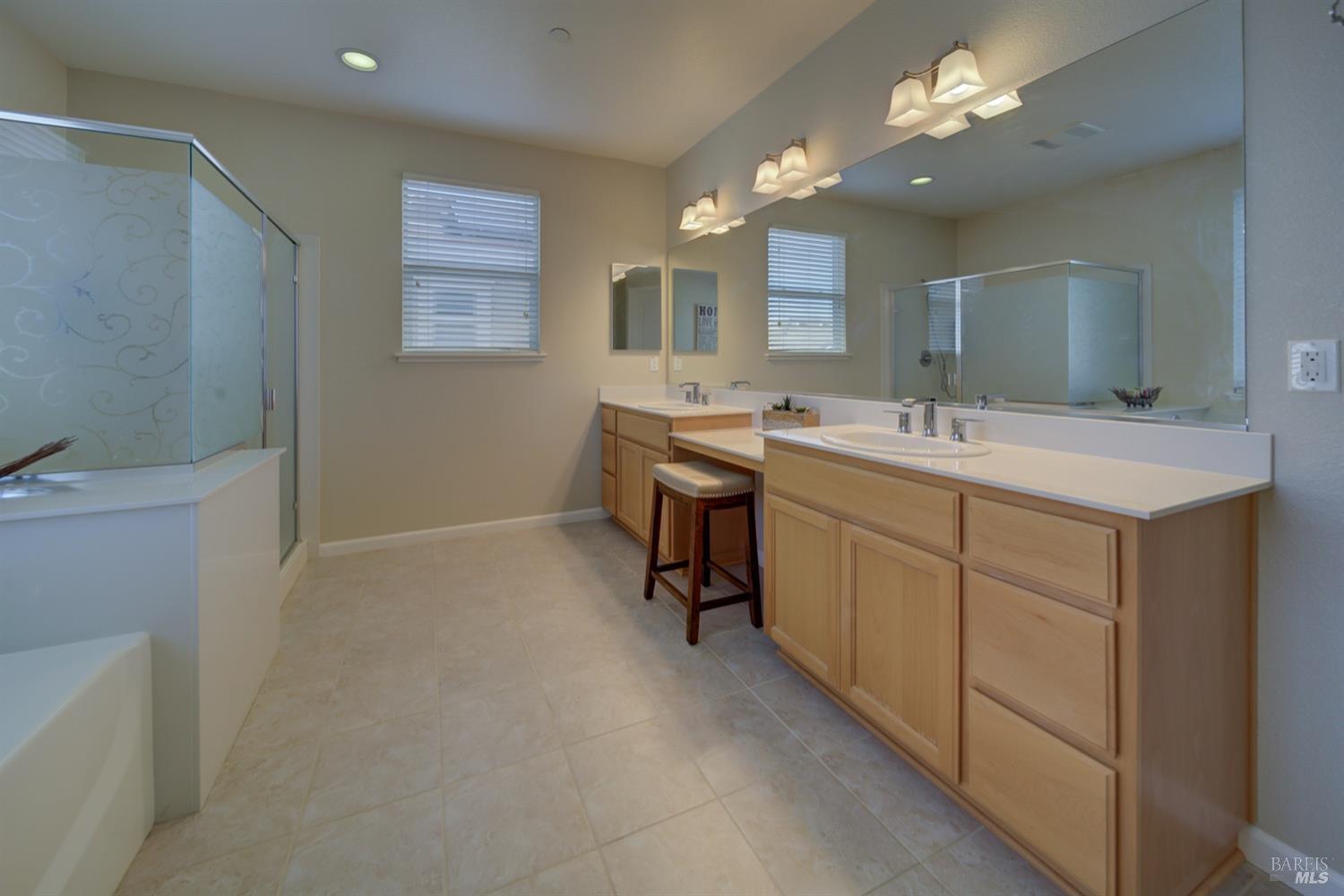 Detail Gallery Image 34 of 66 For 4696 Lariat Dr, Fairfield,  CA 94534 - 4 Beds | 2/1 Baths