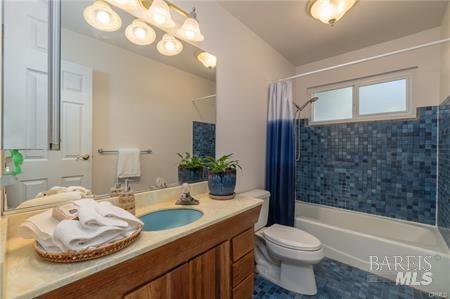 Detail Gallery Image 19 of 37 For 9273 Fox Dr, Cobb,  CA 95426 - 3 Beds | 3/1 Baths
