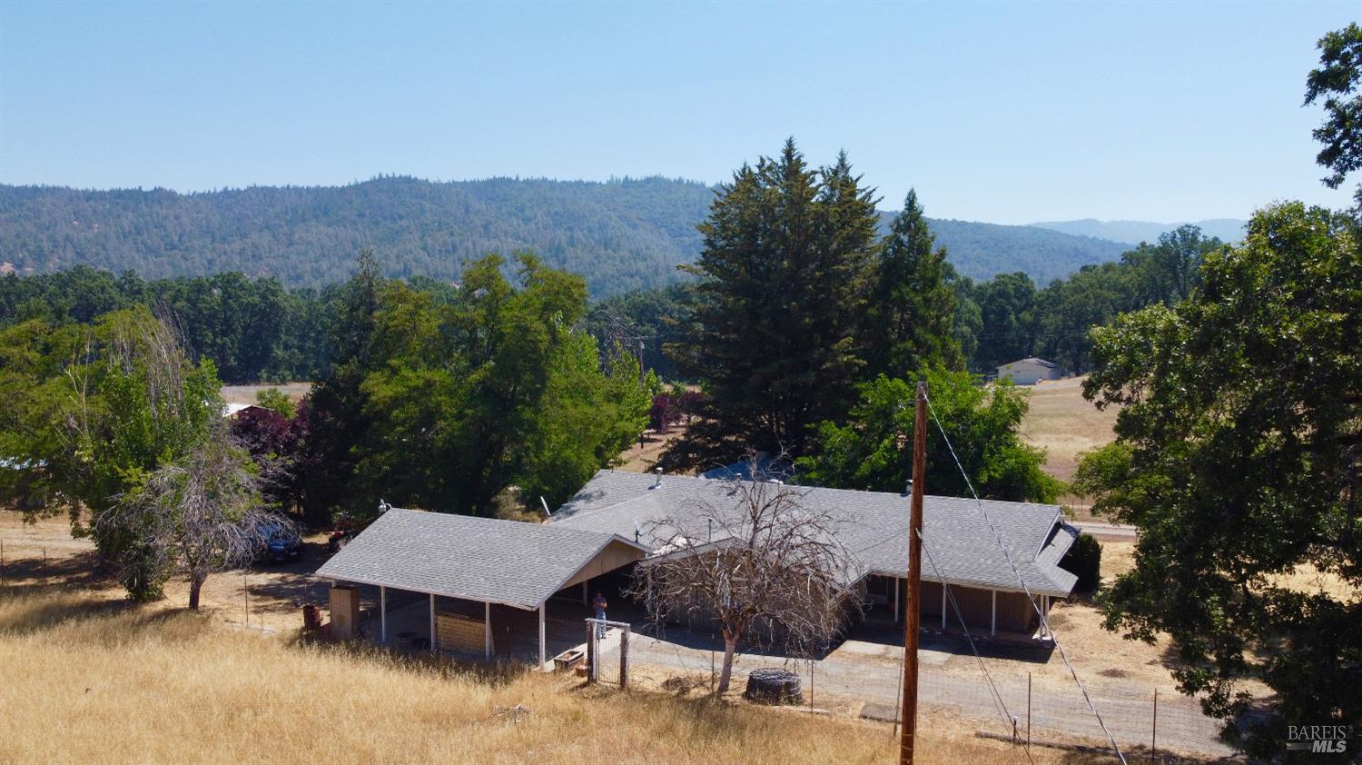 Detail Gallery Image 2 of 65 For 72000 Hill Rd, Covelo,  CA 95428 - 3 Beds | 2 Baths