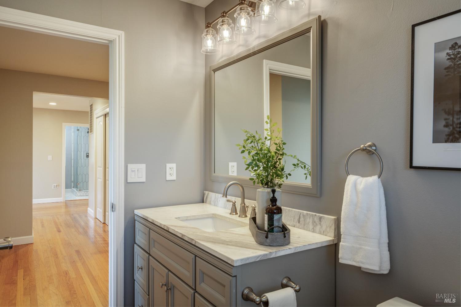 Detail Gallery Image 33 of 40 For 15 Fowler Ct, San Rafael,  CA 94903 - 6 Beds | 3/1 Baths