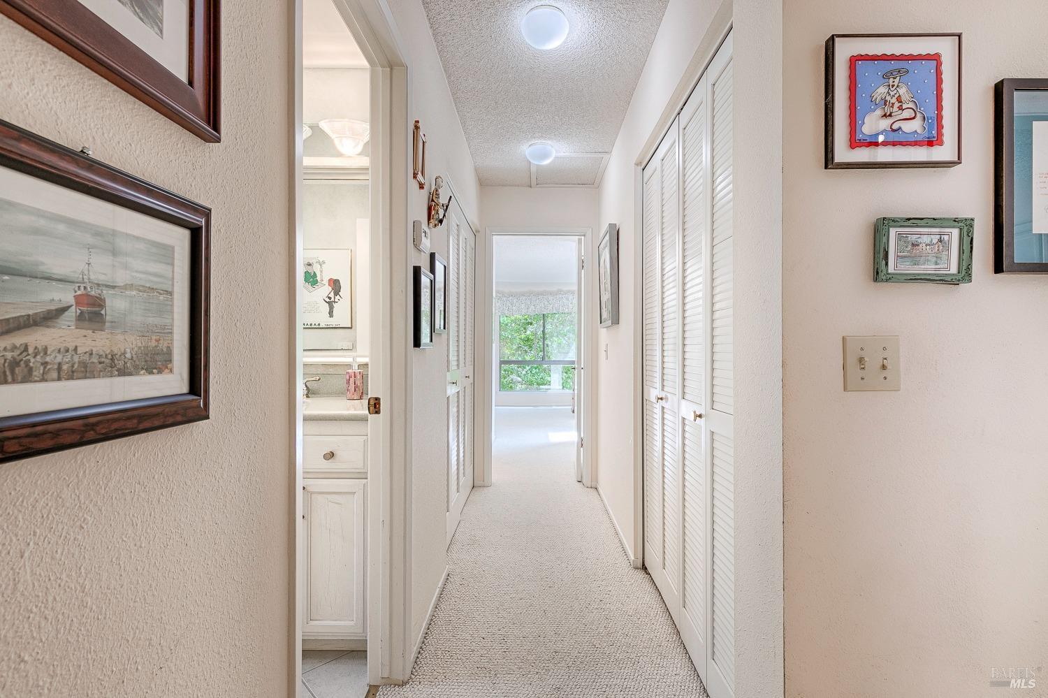 Detail Gallery Image 19 of 36 For 4 Oak Forest Ln, Santa Rosa,  CA 95409 - 3 Beds | 2 Baths