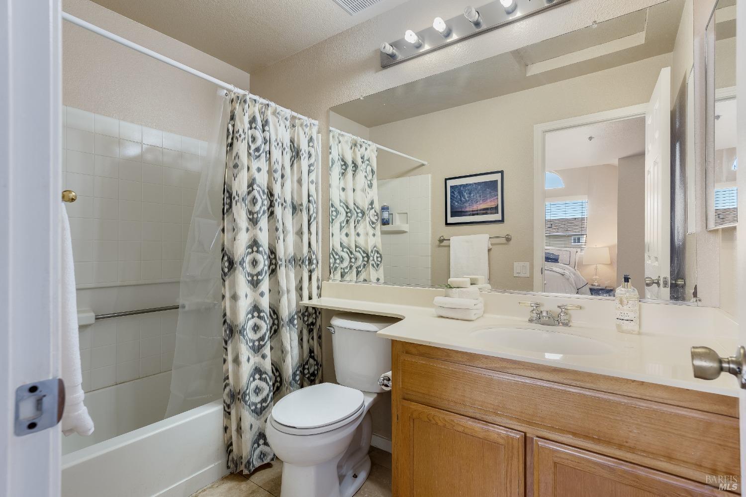 Detail Gallery Image 30 of 38 For 94 Del Sur St, Vallejo,  CA 94591 - 2 Beds | 2/1 Baths