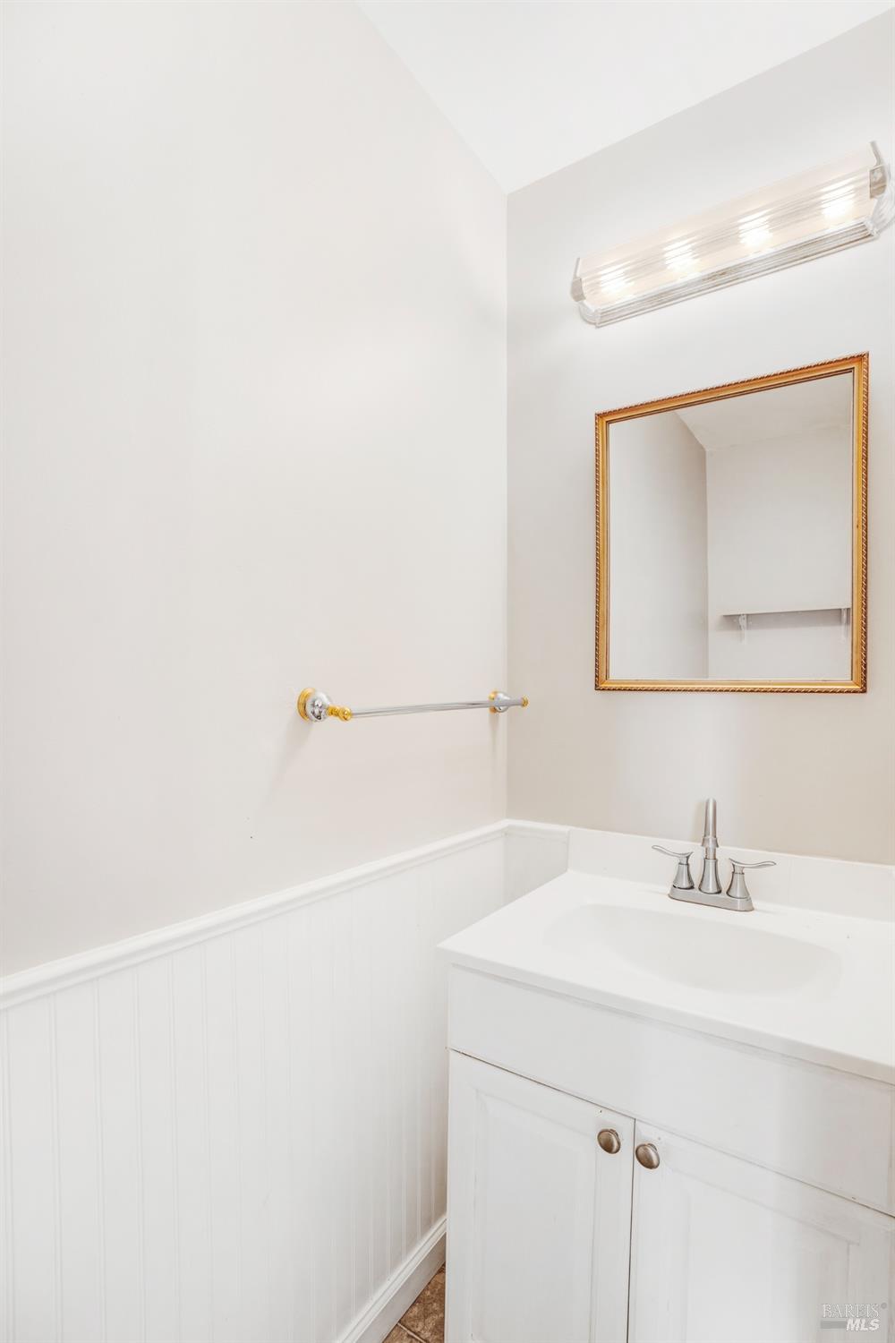 Detail Gallery Image 24 of 30 For 2766 Iowa St, Napa,  CA 94558 - 3 Beds | 1/1 Baths