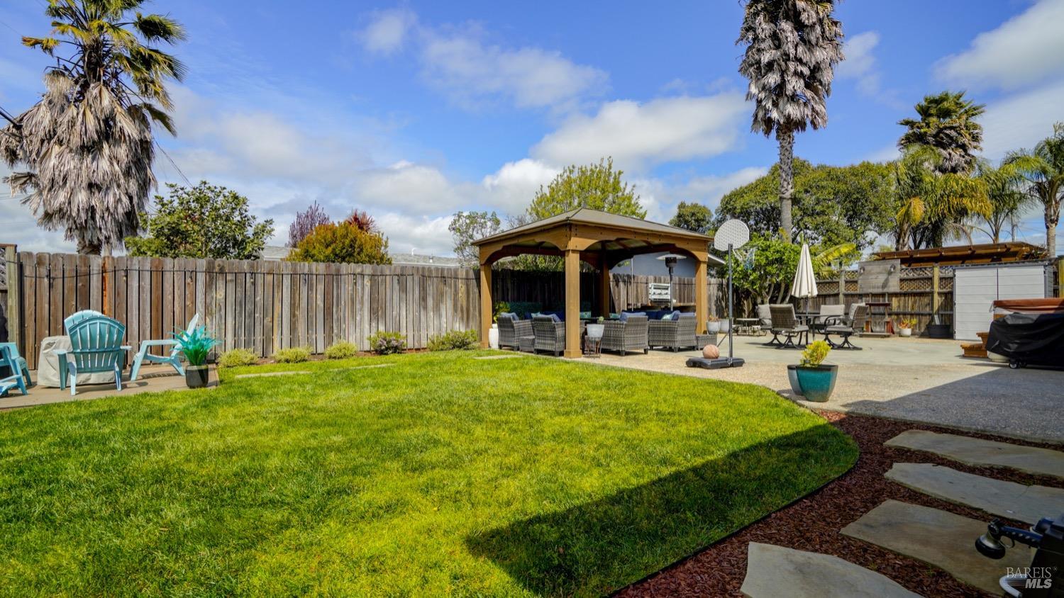 Detail Gallery Image 30 of 37 For 1101 Madison St, Petaluma,  CA 94952 - 3 Beds | 2 Baths