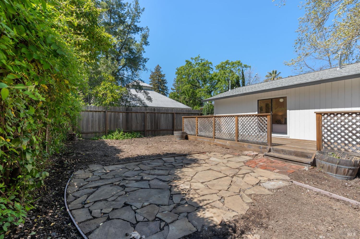 Detail Gallery Image 65 of 72 For 1123 Oak Ave, Saint Helena,  CA 94574 - 3 Beds | 2/1 Baths