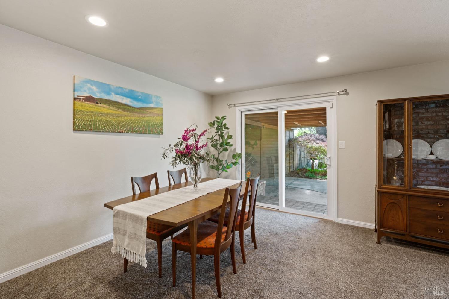 Detail Gallery Image 14 of 45 For 3217 Vichy Ave, Napa,  CA 94558 - 3 Beds | 2 Baths