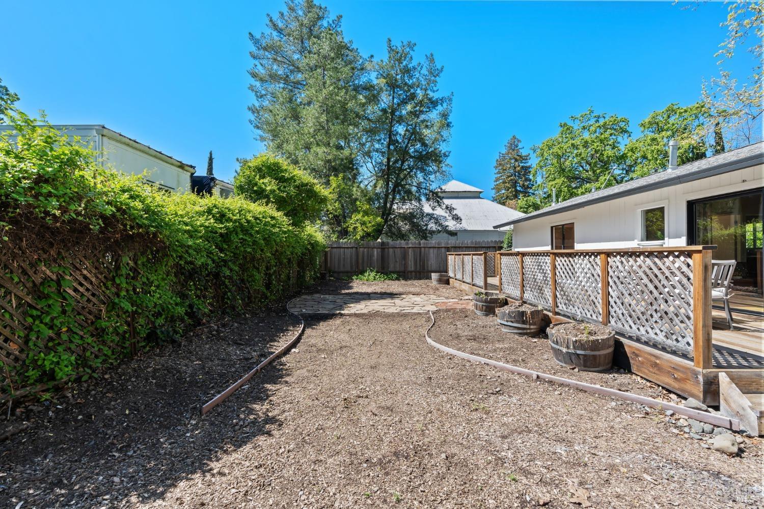 Detail Gallery Image 64 of 72 For 1123 Oak Ave, Saint Helena,  CA 94574 - 3 Beds | 2/1 Baths